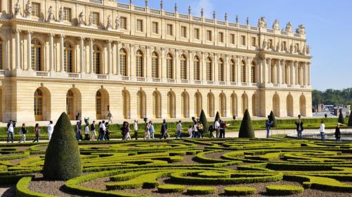 凡尔赛什么时间在中国上市的 wKgBZ1nfD-WAOoa8AAIr_uu1Cy899.jpeg?imageView2%2F2%2Fw%2F510%2Fh%2F8000%2Fq%2F100