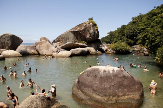 巴西 特林达迪渔村海滩徒步和浮潜一日游(美丽的海滩徒步 大海中体验