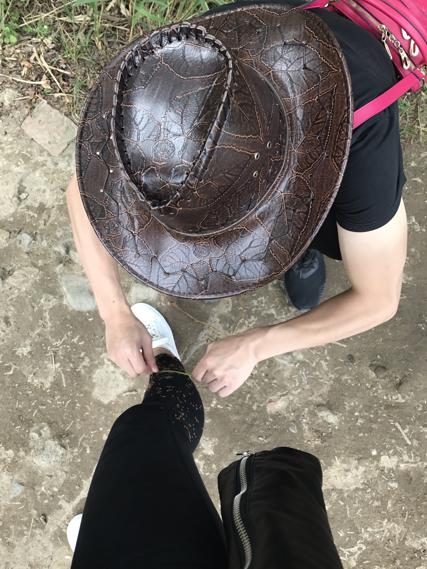 梦境碎片，解析梦见吃饭时碗摔碎的深层寓意