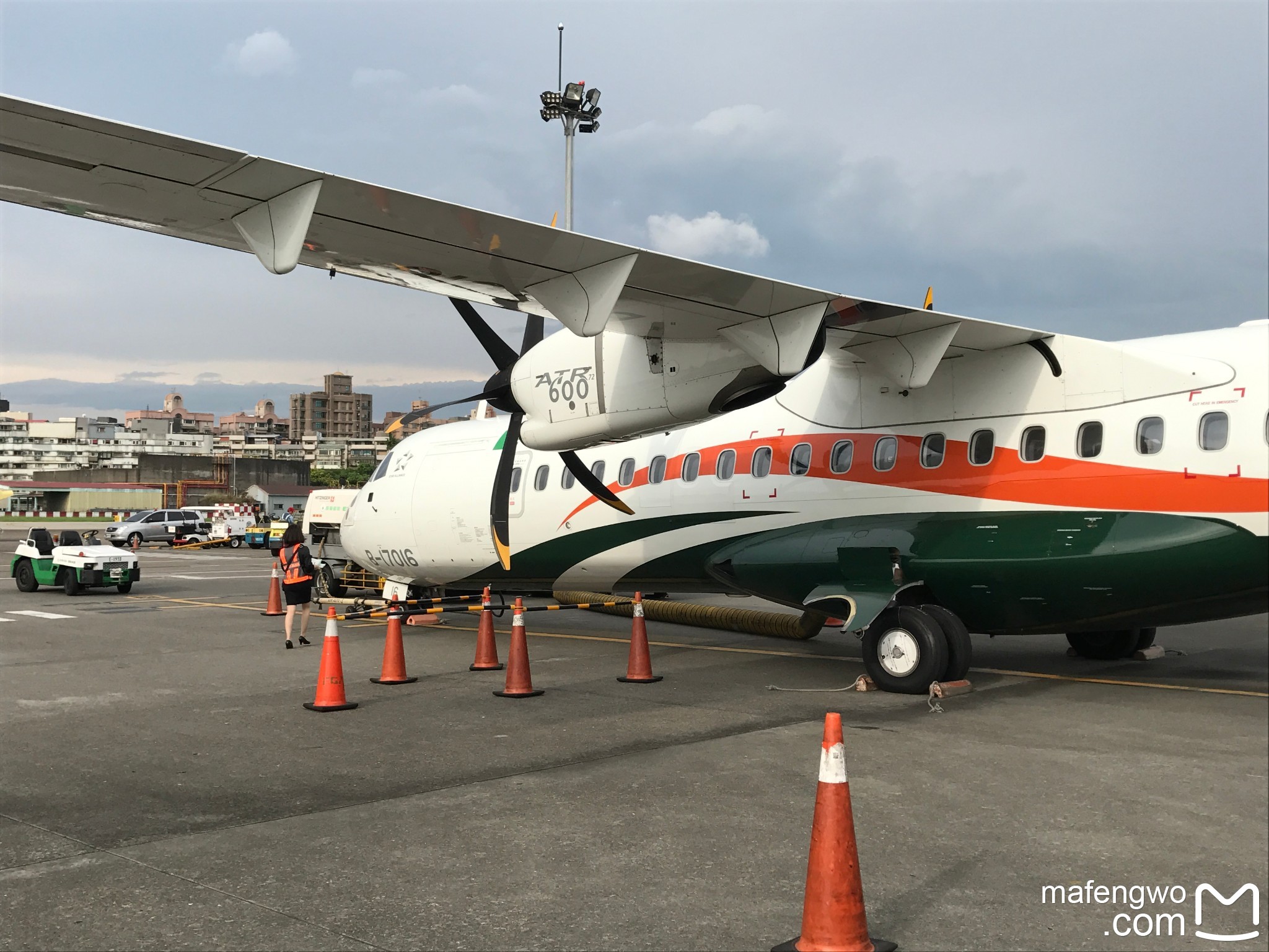 wKgBZ1uBMH6AYsFhAAjQu00h_7434.jpeg?imageView2%2F2%2Fw%2F600%2Fh%2F600%2Fq%2F90