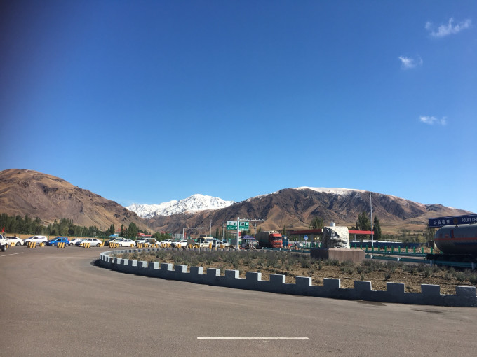 赛里木湖在哪露营 wKgBZ1oPAueAIrNDAAkfCzmcW8821.jpeg?imageView2%2F2%2Fw%2F680%2Fq%2F90%7CimageMogr2%2Fstrip%2Fquality%2F90