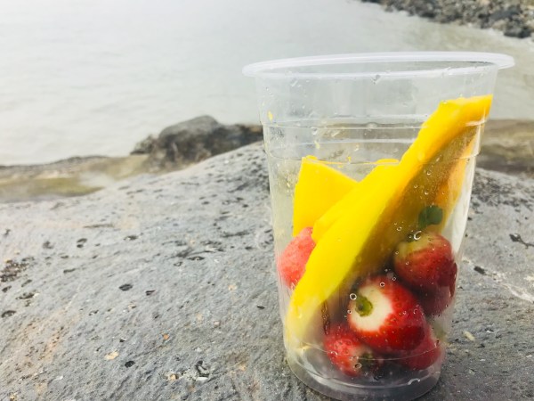 随便吃点水果 wKgBEFxQUMGABC8eAAe06TgiFI059.jpeg?imageView2%2F2%2Fw%2F600%2Fh%2F600%2Fq%2F90