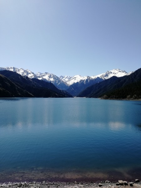 十一月的天山天池 wKgBEFrt0yCAFOe8AArOEmPux_I65.jpeg?imageView2%2F2%2Fw%2F600%2Fh%2F600%2Fq%2F90