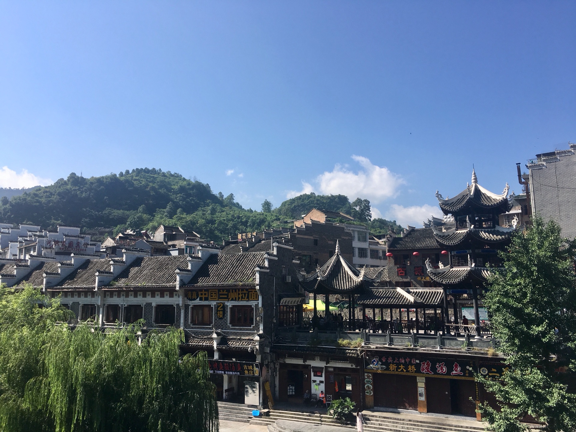 去贵州乘凉之梵净山,镇远古镇,六盘水,贵阳