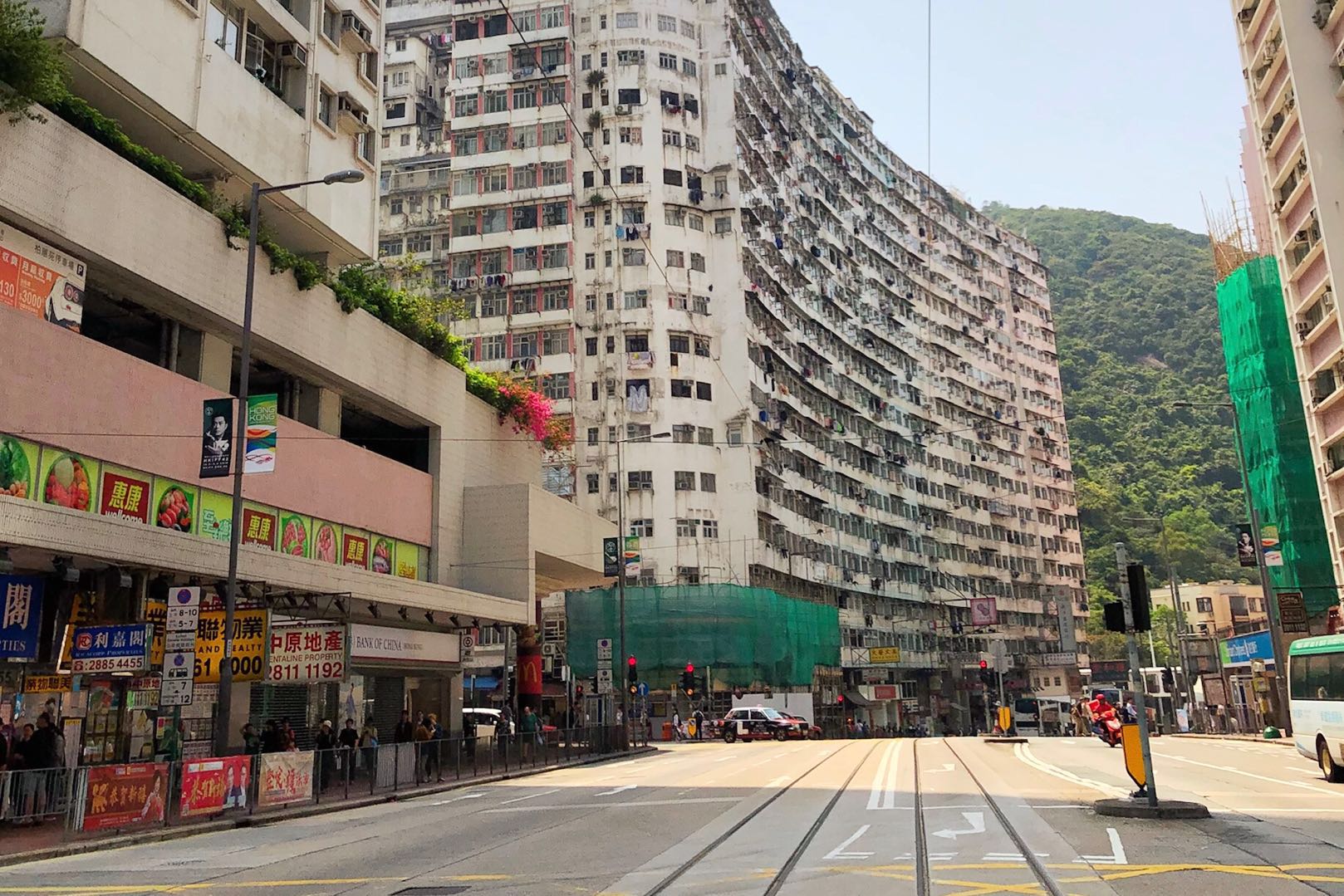 太古城中心 → 怪兽大厦 步行10分