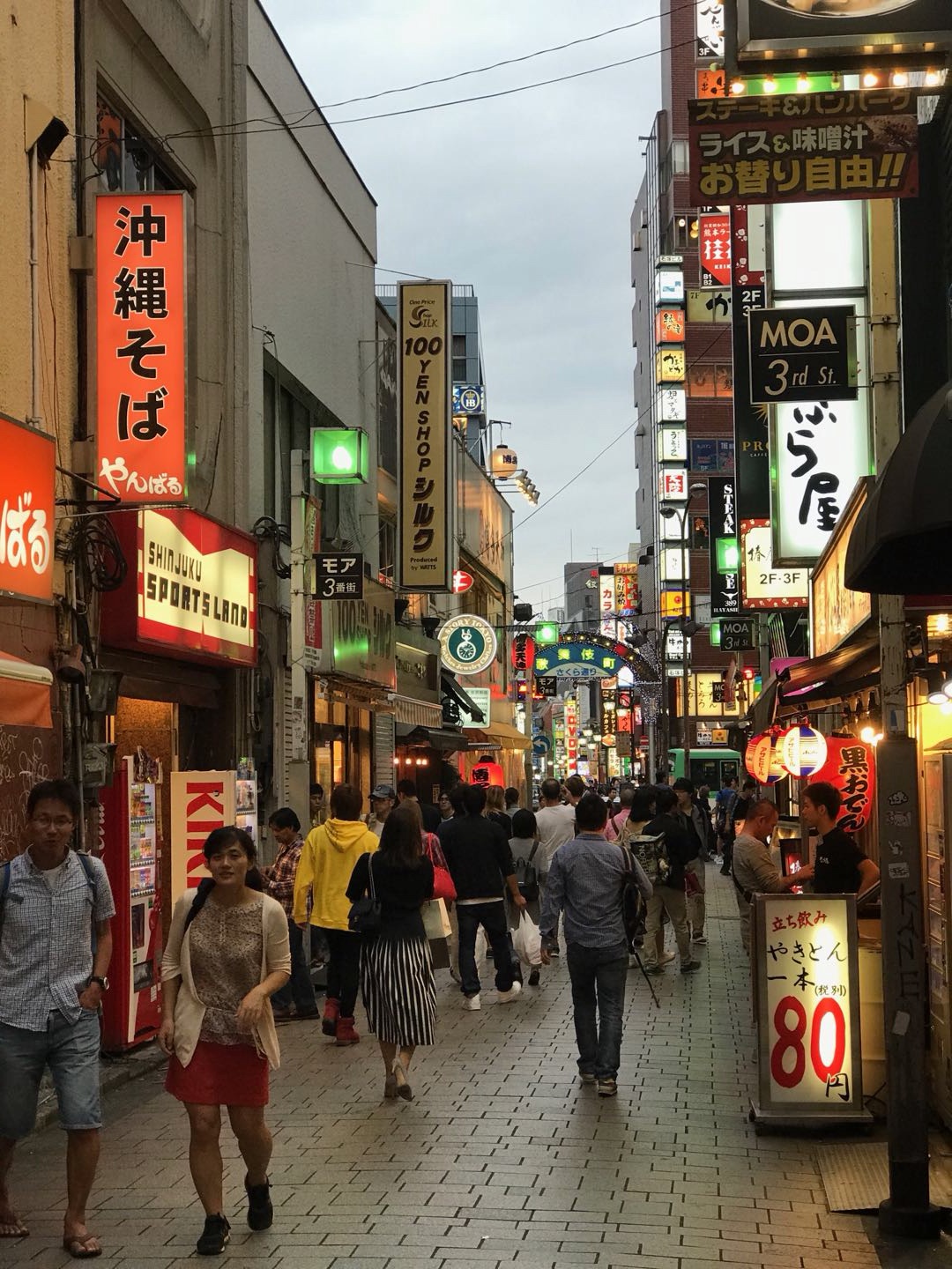 歌舞伎町一番街        