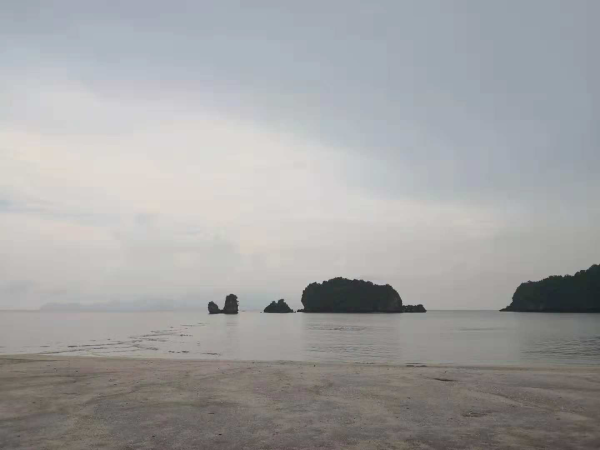 发呆在海边 wKgED1wOlLKAIlLcAASVw8yhA80172.png?imageView2%2F2%2Fw%2F600%2Fh%2F600%2Fq%2F90