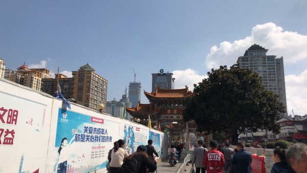晚上有地铁吗昆明 wKgED1vNcoGAJag2AAiKHl5jkOo34.jpeg?imageView2%2F2%2Fw%2F600%2Fh%2F600%2Fq%2F90