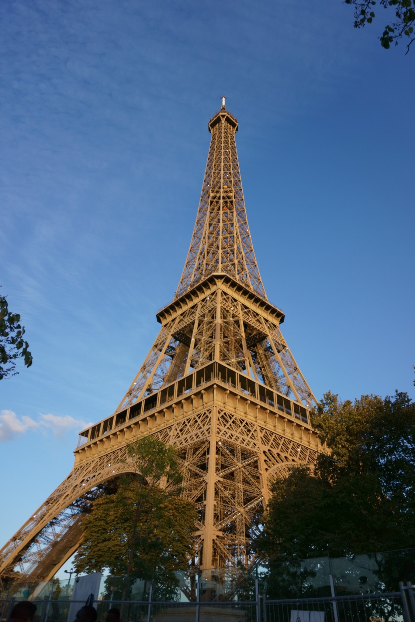 wKgED1u399aAQewoAAgiaWJOiM841.jpeg?imageView2%2F2%2Fw%2F600%2Fh%2F600%2Fq%2F90