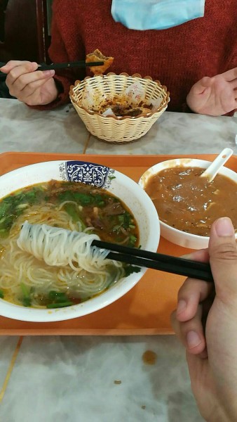 米粉第一次吃哪种 wKgED1u6uaaAV3l8AAuMY9D42O444.jpeg?imageView2%2F2%2Fw%2F600%2Fh%2F600%2Fq%2F90