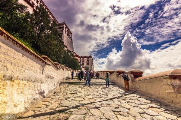 徒步旅行者必备攻略 wKgED1wa_JuAMsAcAAEvrwvRnfA81.jpeg?imageView2%2F2%2Fw%2F600%2Fq%2F90%7CimageMogr2%2Fstrip%2Fquality%2F90