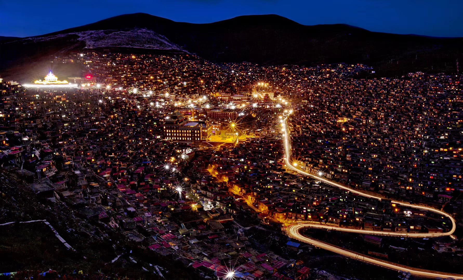 拍 赠3环内包接 土火锅 保证入住佛学院 色达夜景 可选一价豪华全包)