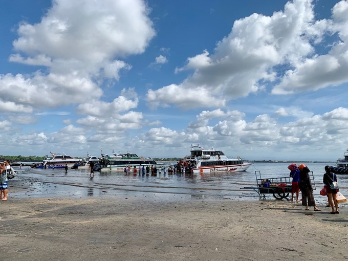 巴厘岛在哪里属于哪国 wKgEaVzlB2uAZpO6AAF3XcU0Cgw291.png?imageView2%2F2%2Fw%2F680%2Fq%2F90%7CimageMogr2%2Fstrip%2Fquality%2F90