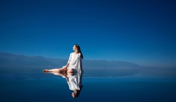 看云卷云舒听花开花落什么意思 wKgEaVzWLAOALK97AABhEYOGSdE67.jpeg?imageView2%2F2%2Fw%2F600%2Fh%2F600%2Fq%2F90