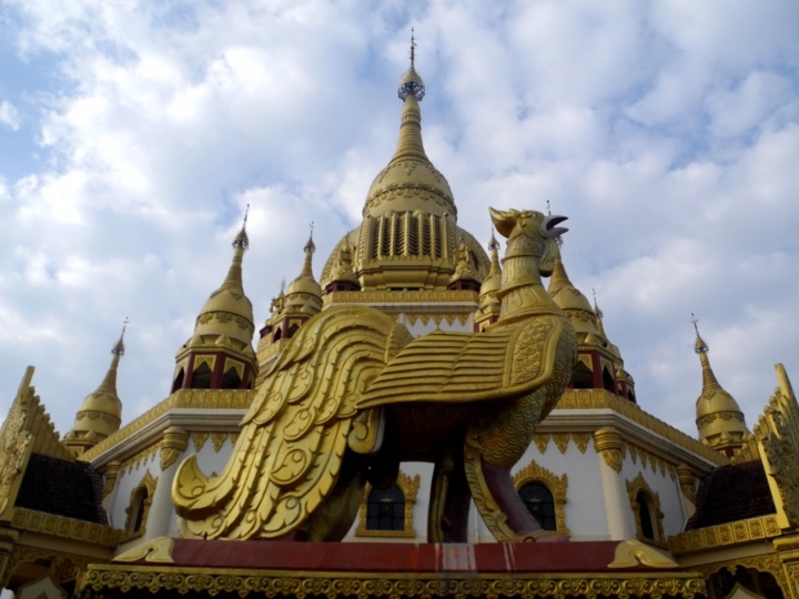 芒市gdp_芒市大金塔图片(2)