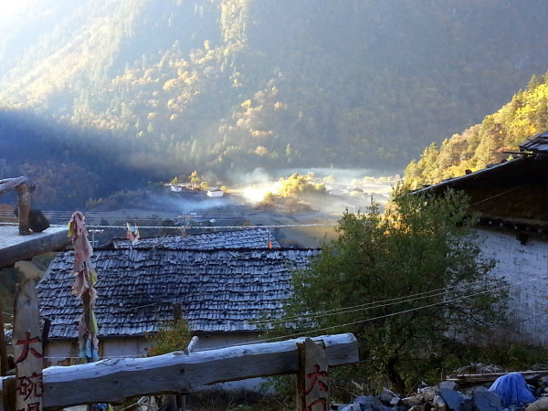 云南旅游攻略11月份天气 wKgB3FCgicaAd0KqAAvbGBLstvA58.jpeg?imageView2%2F2%2Fw%2F600%2Fq%2F90%7CimageMogr2%2Fstrip%2Fquality%2F90