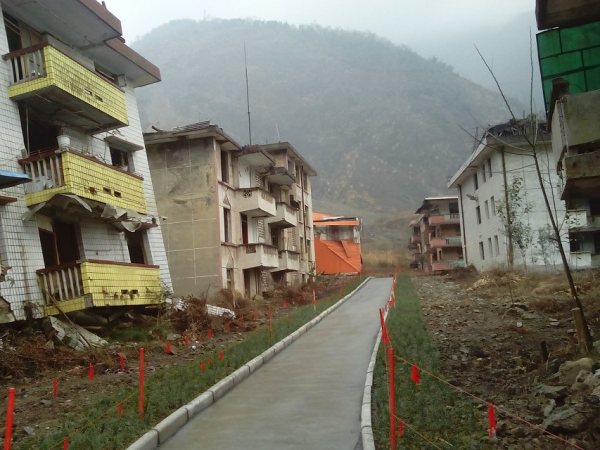 四川北川地震 wKgB4lM-irSAOCPEAAII4CbF_ZU67.jpeg?imageView2%2F2%2Fw%2F600%2Fh%2F600%2Fq%2F90
