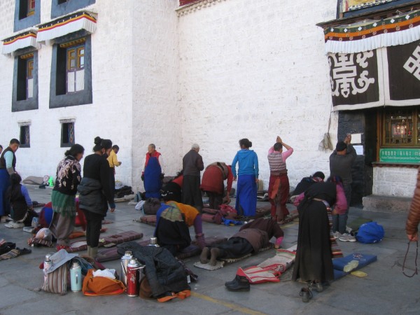 西藏怎么买快递 wKgB4lNSBf-AI7PNABw9Kl3nq2g60.jpeg?imageView2%2F2%2Fw%2F600%2Fh%2F600%2Fq%2F90