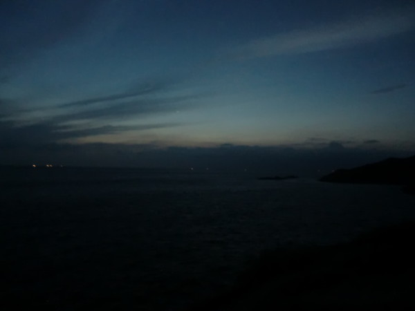 什么时候天亮 wKgB6lPwsySAOovnAAzahiS4zI484.jpeg?imageView2%2F2%2Fw%2F600%2Fh%2F600%2Fq%2F90