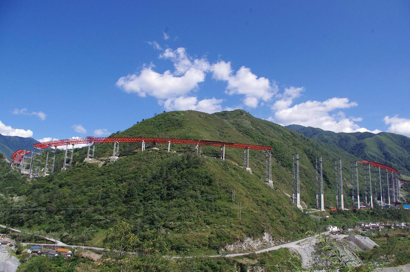 宁蒗县有多少人口_主播凡达助力云南 宁蒗县脱贫 发挥扶贫正能量(3)