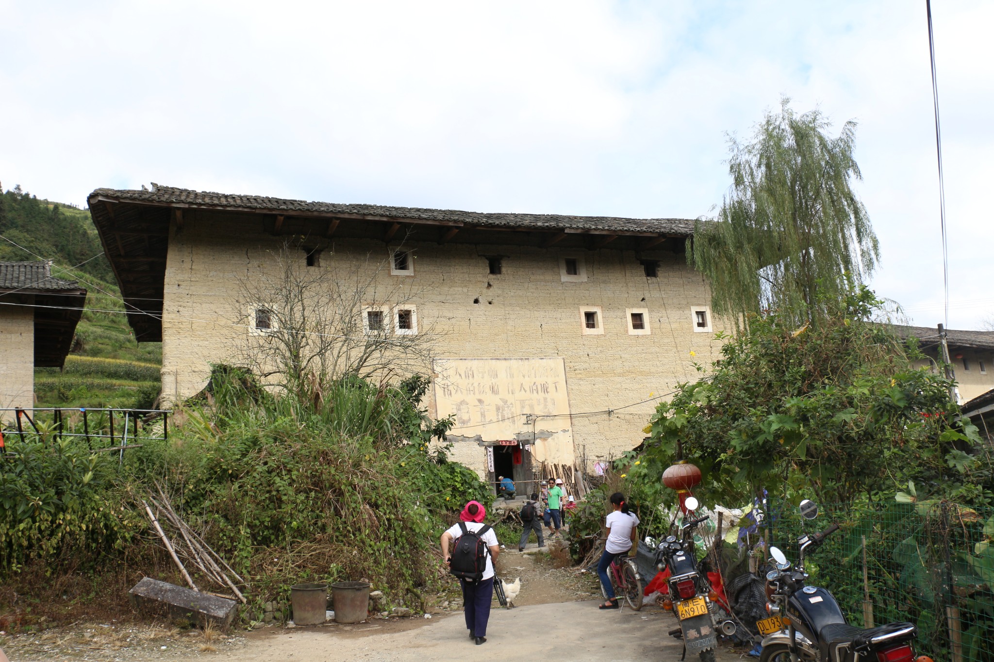 南靖县有多少人口_福建南靖这座土楼太神奇 十八个门三口水井,曾有四百多人