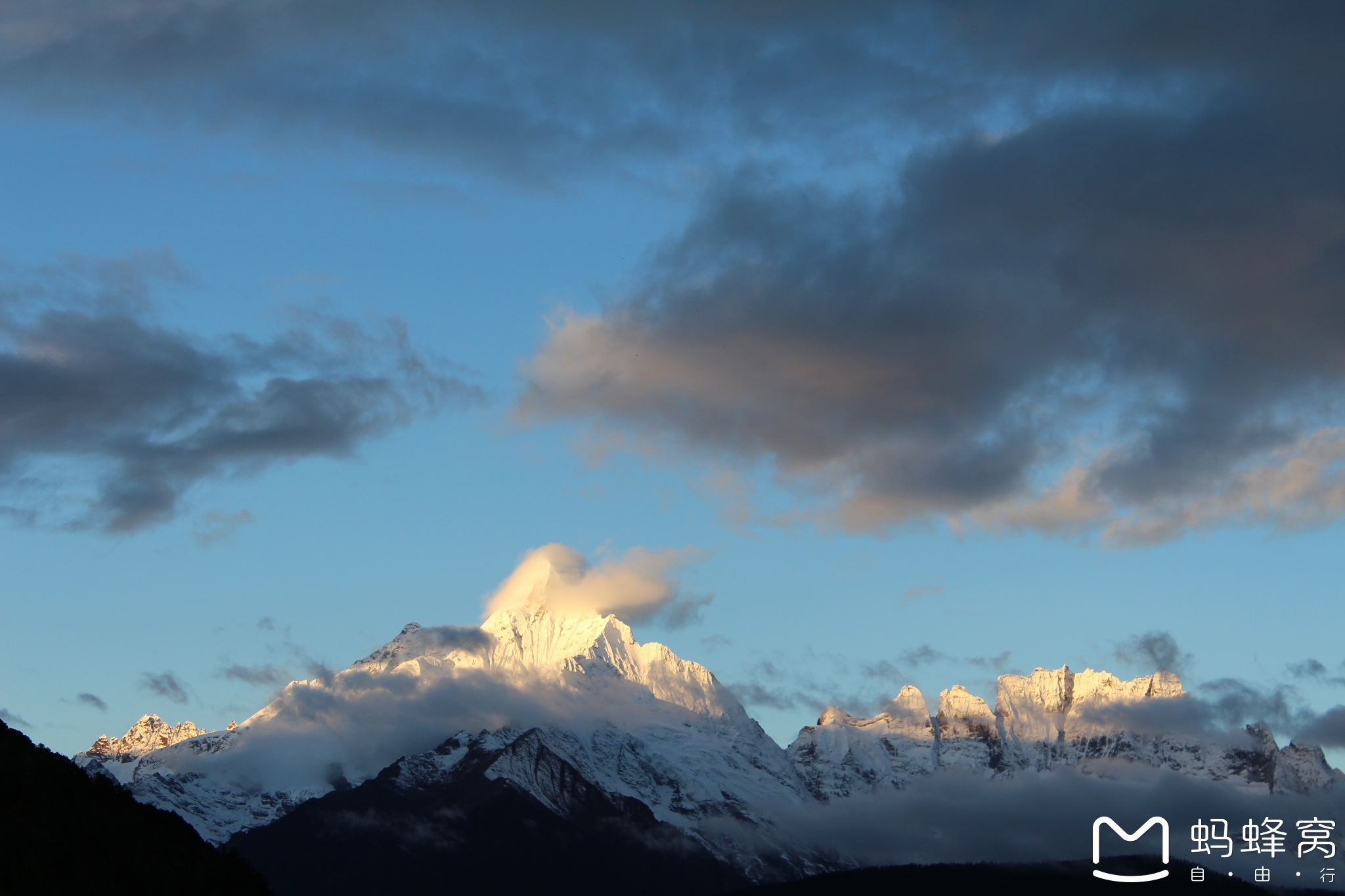 梅里雪山婚纱照_梅里雪山日照金山图片(3)