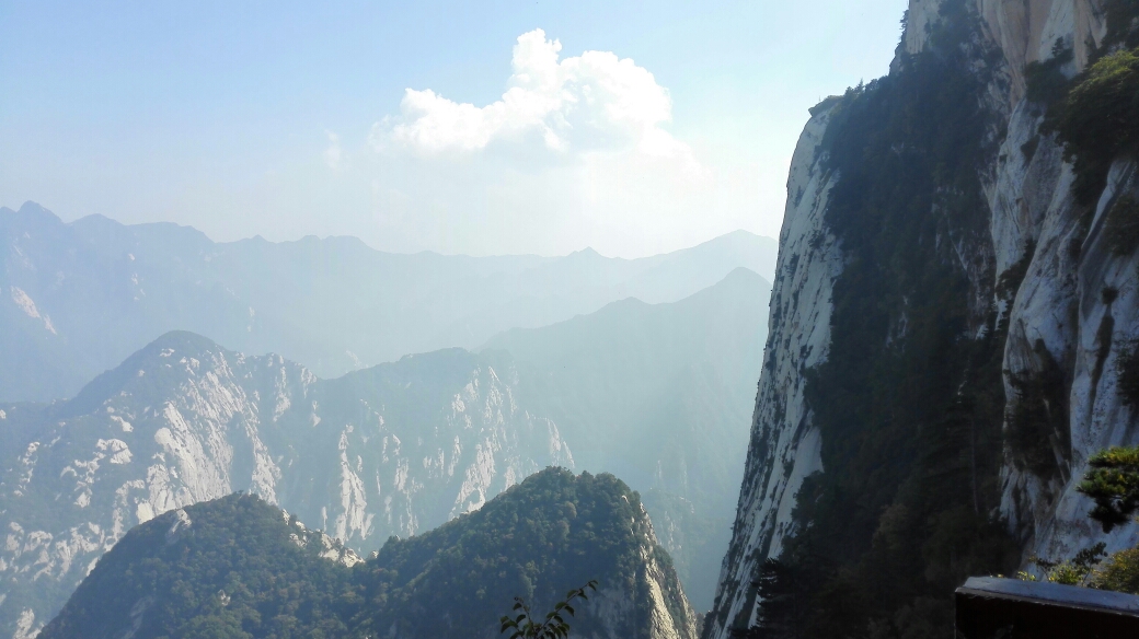 西峰人口多么_华山西峰(2)