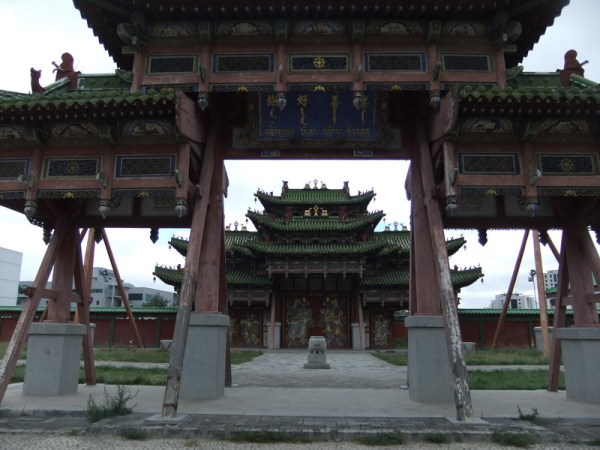 什么样的大门最好 wKgBs1hM_GeAQw17AAI3nbaJayU10.jpeg?imageView2%2F2%2Fw%2F600%2Fh%2F600%2Fq%2F90