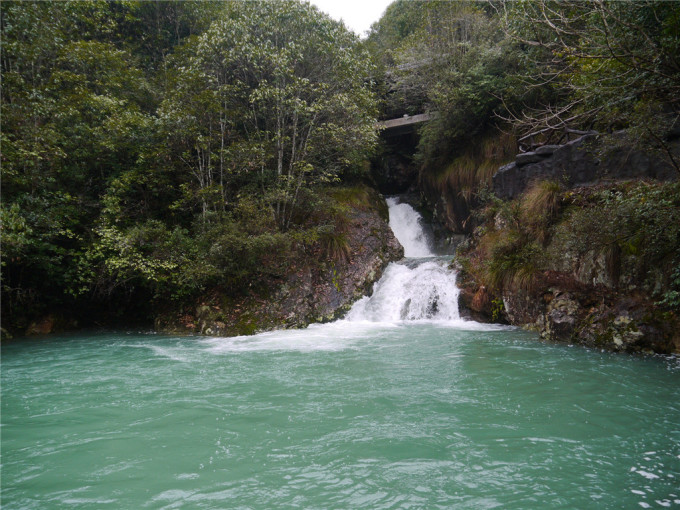 龙泉白云岩游玩攻略,龙泉白云岩景区