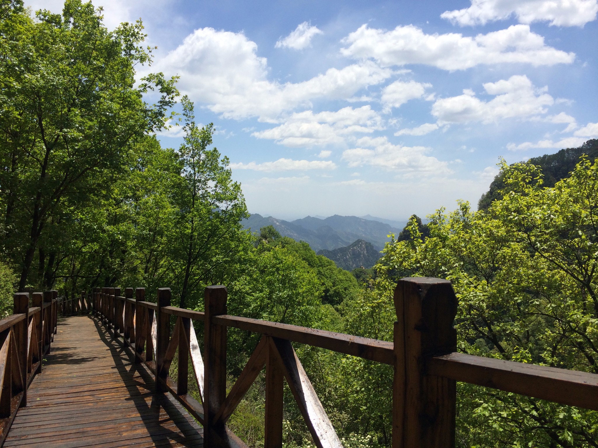 灵寿五岳寨风景区       