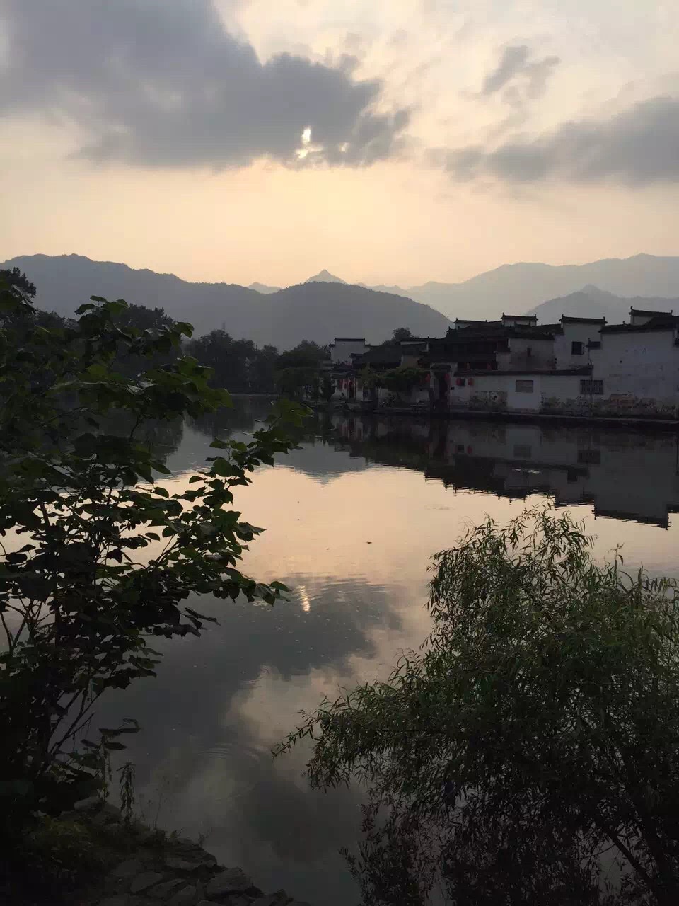 余庆县有多少人口_余庆县人民医院图片(2)