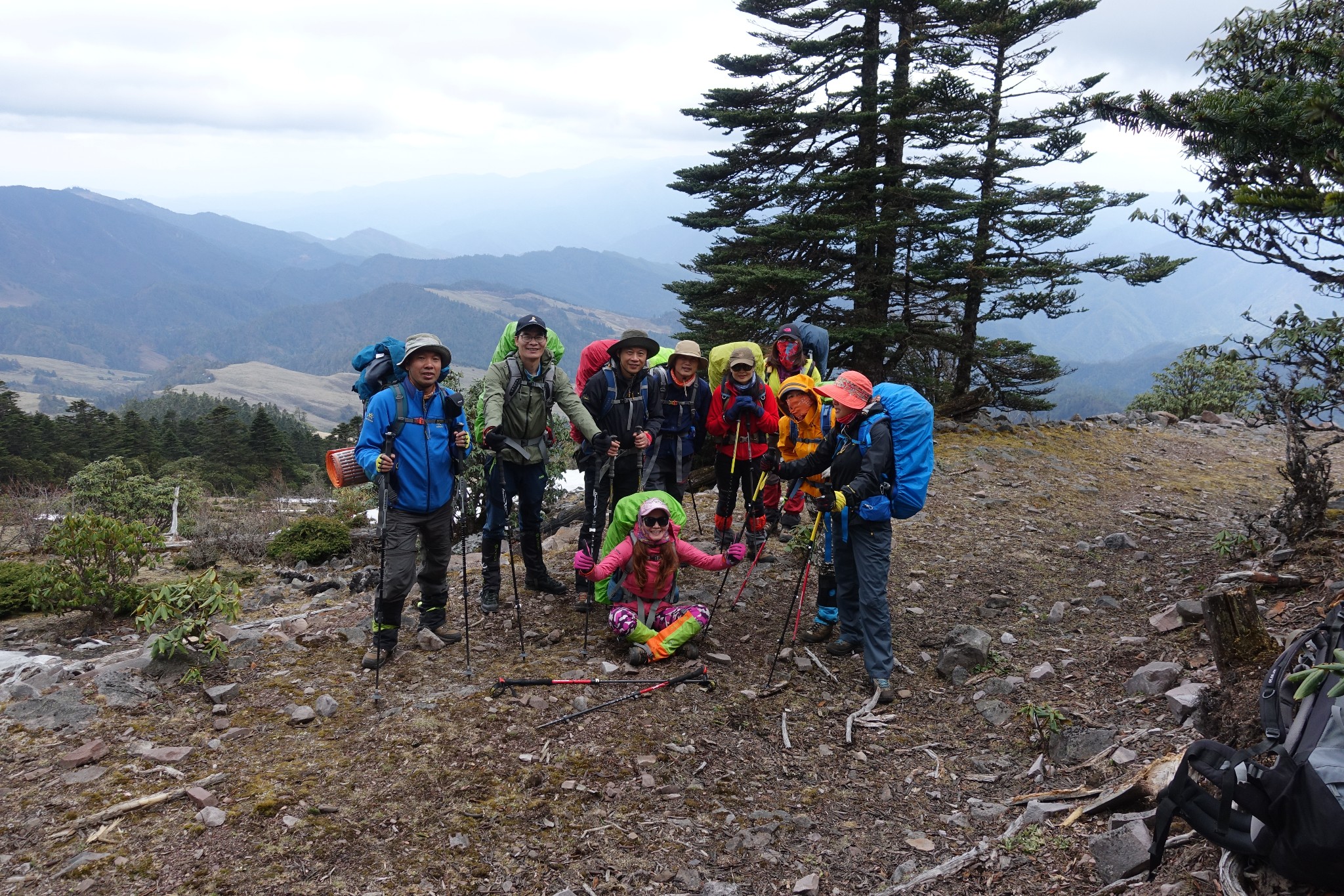 4 Days Hiking Adventure Tour in Lijiang Laojun Mountain National Park ...