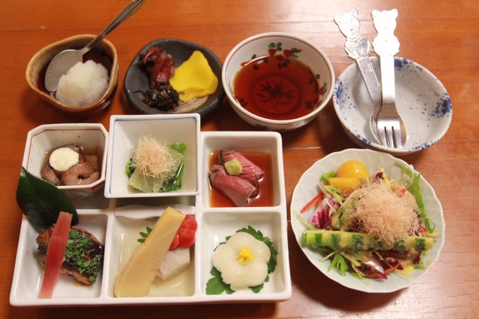 三岁小朋友的晚餐 wKgBZ1kFzdKAG8ogAAfbAiAbvIQ45.jpeg?imageView2%2F2%2Fw%2F680%2Fq%2F90