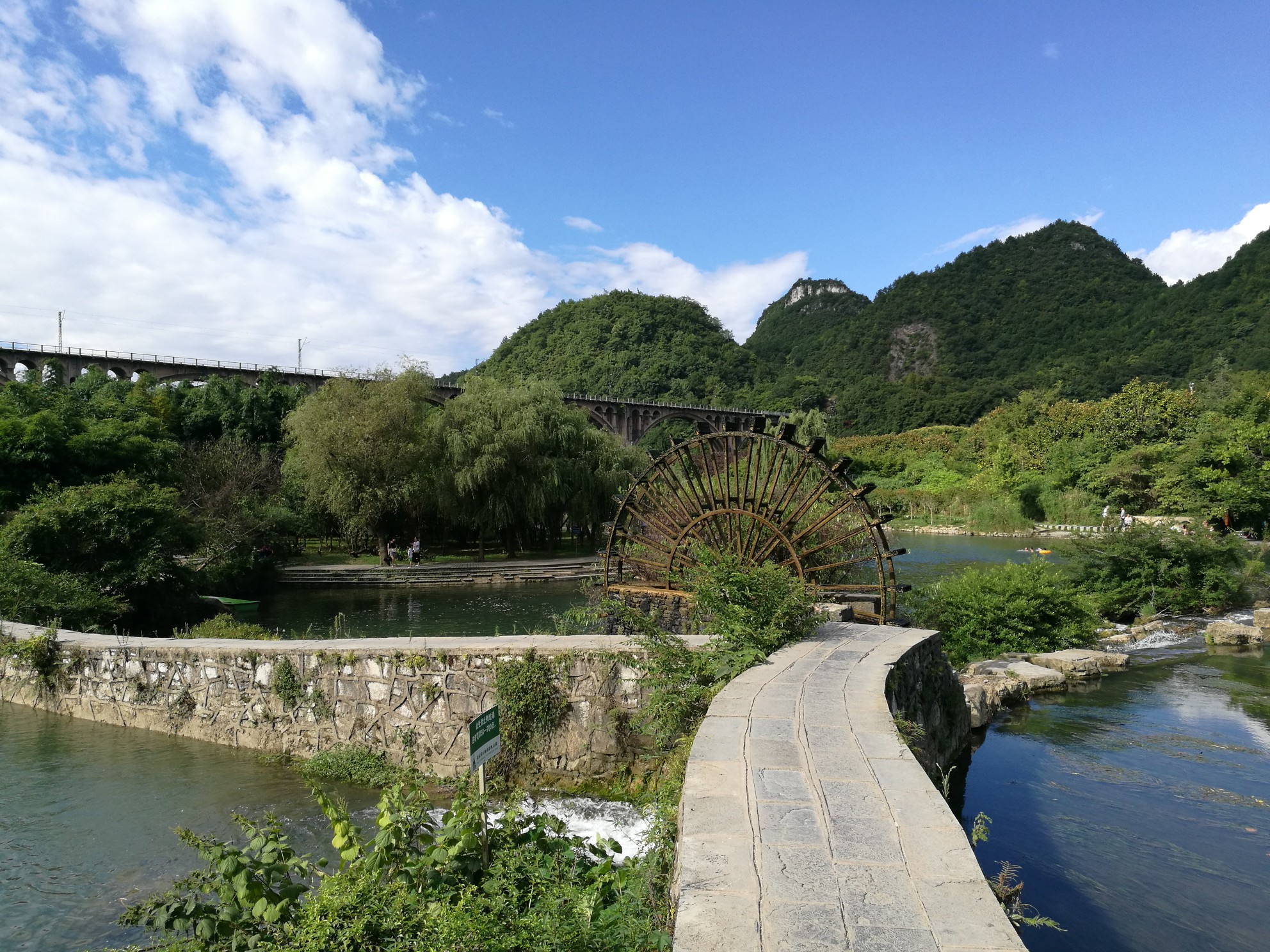 黔途陌路——贵州经典自驾7日游之四:漫步花溪十里河滩 北斗湖公园