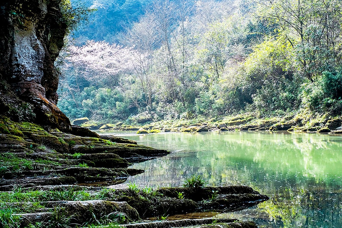 恩施 利川 清江古河床一日轻徒步·全程6公里(2人成行·大溶洞 百米
