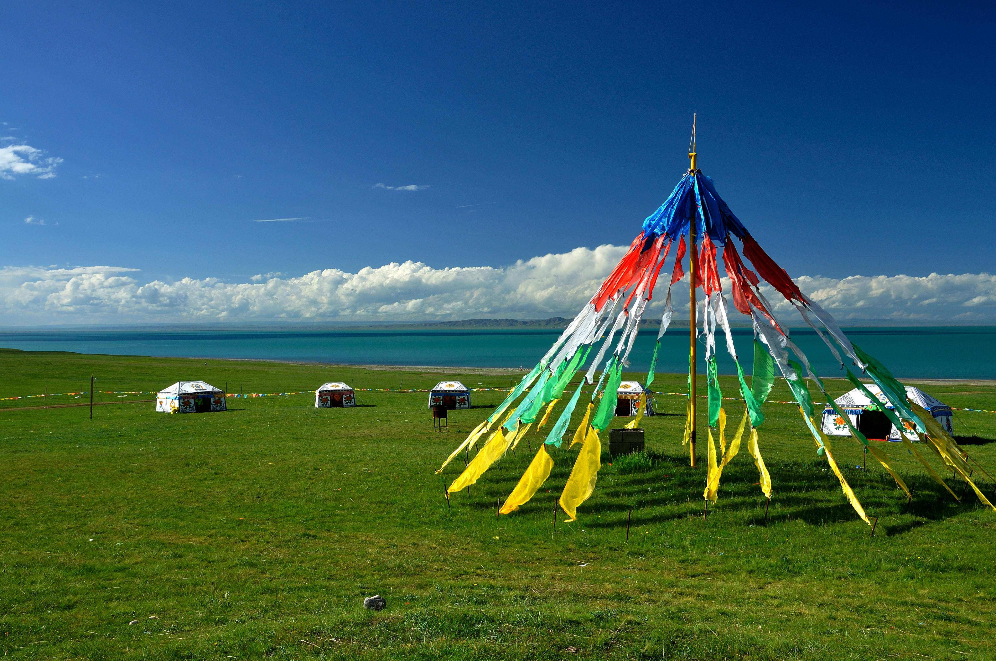 听说青海湖关闭了,沿线的房源很紧张,请问真的