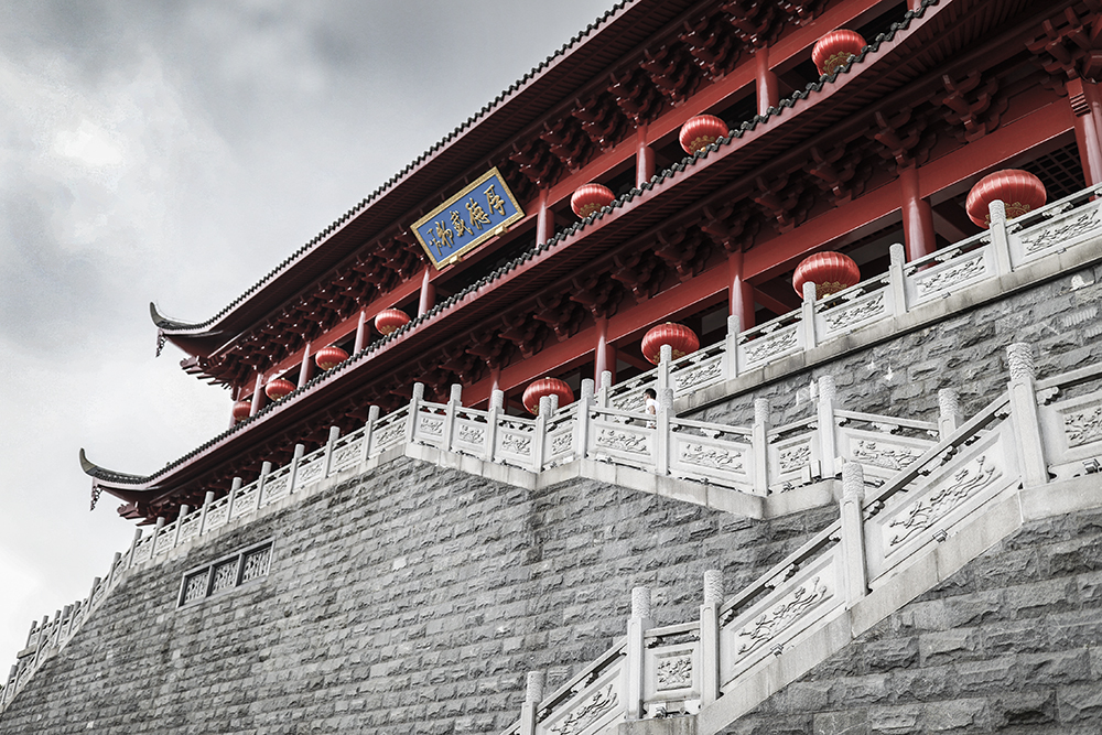 原是作为各城门楼的样楼,后更名为镇海楼,是福州古城