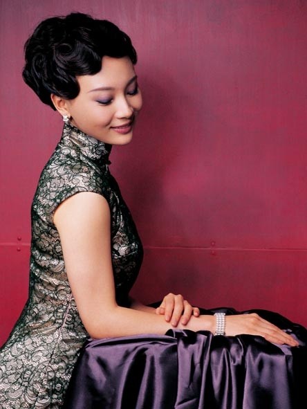 【国内女星】赵薇穿上旗袍有一张大家闺秀的大气风范.