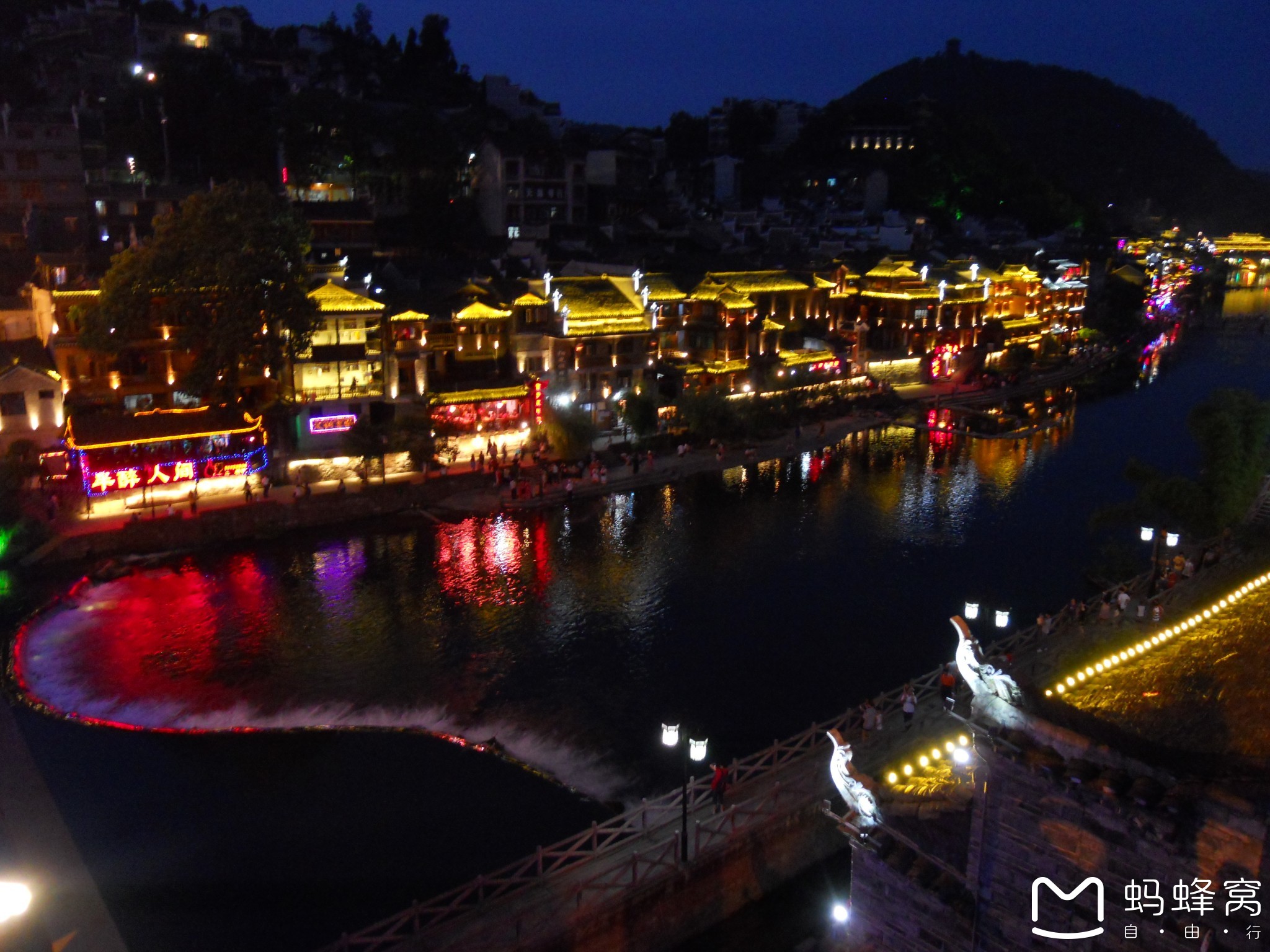 往武汉 路过了谁的边城 然后抵达的汤逊湖边--凤凰古镇游记--马蜂窝